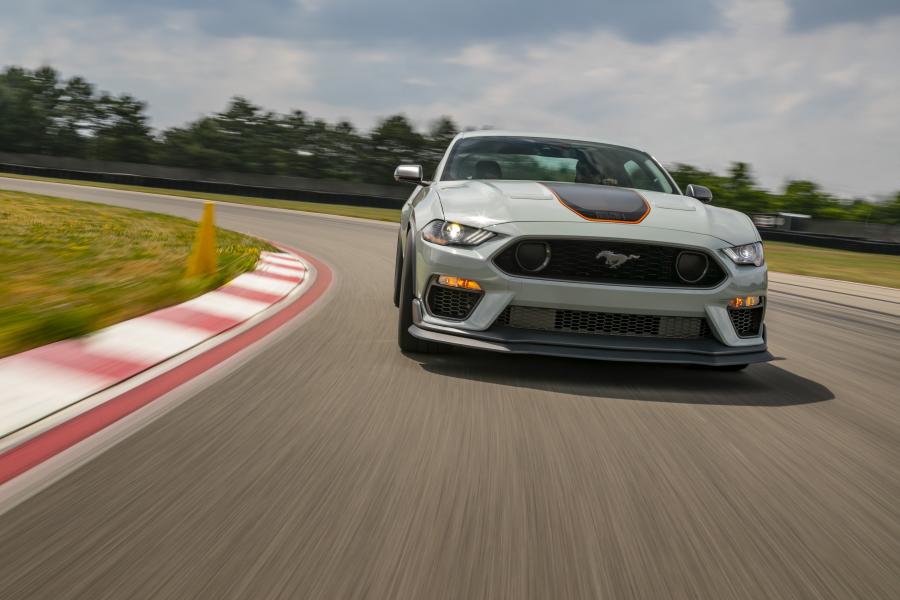  Ford Mustang Mach 1 Handling Package 2021 года  (фото 4 из 21)